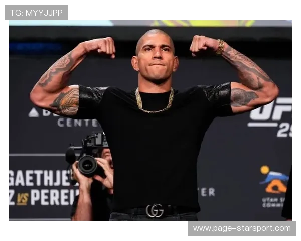 UFC重量级冠军狂轰滥炸，对手险被秒杀