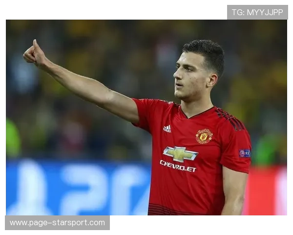 边后卫前插逼抢提升压迫覆盖率，边后卫被压迫